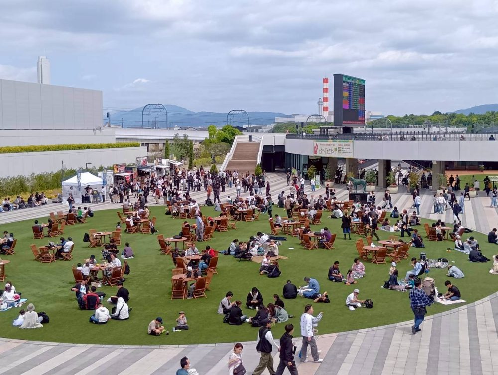 4.25（土）26（日）第3回京都競馬にキッチンカーを派遣｜関西移動販売車組合によるフードコート運営実績